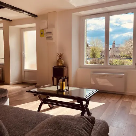 Holiday home Maison De Campagne Saint-Santin-Cantales